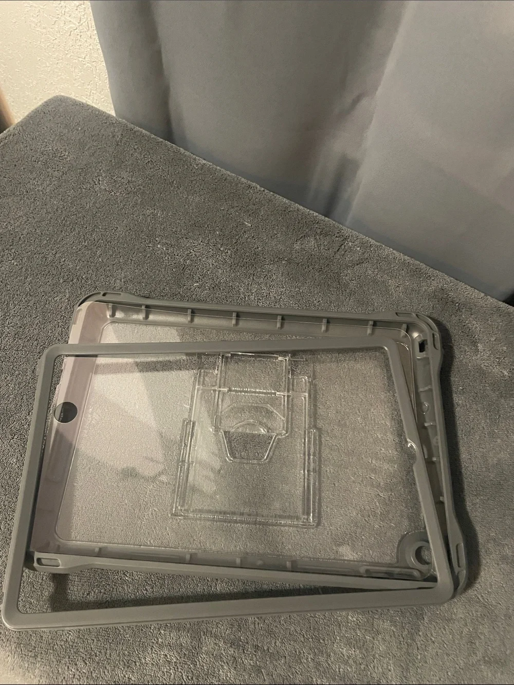 Logitech Clear Back Tablet Case with Gray Bumper